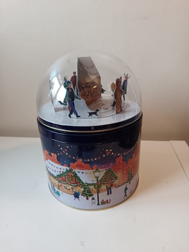 Pretty aldi christmas musical - pretty,