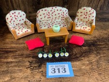 Sylvanian families  beautiful armchairs and sofa red flowery set immaculate 100%