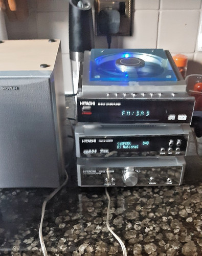 Hitachi m130 hifi mini - ax-m130,