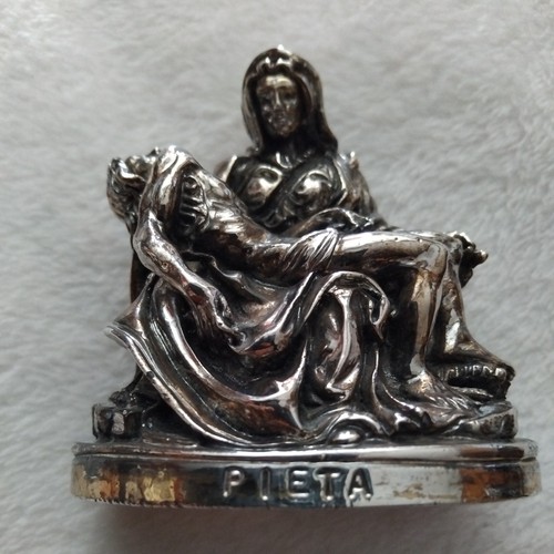 Pieta michelangelo statue - pieta,
