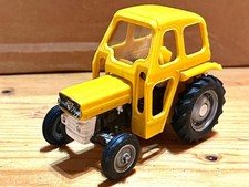 BRITAINS FARM TRACTOR MODEL YELLOW MASSEY FERGUSON MF CAB 9572 135 TOY MODEL