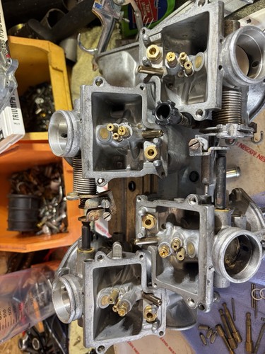 Honda vf750 carbs - carbs, lower