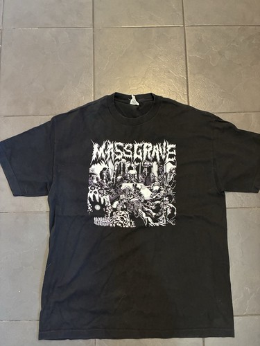 Mass grave shirt - xl, t