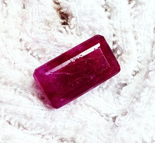 Natural red beryl ct - natural,