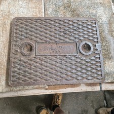 Cast iron Manhole Cover 640mm X 495mm Rounded Corners Solid 1 inch thick 