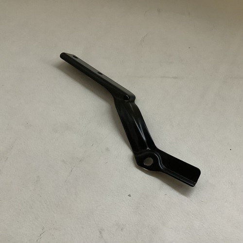 Right bracket fairing support - right,