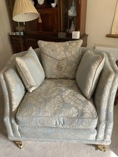 High Quality Snuggle Chair By