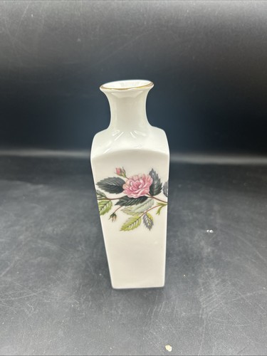 Wedgwood square bud vase - wedgwood,