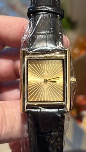 Gold case dial jewel - gold, on