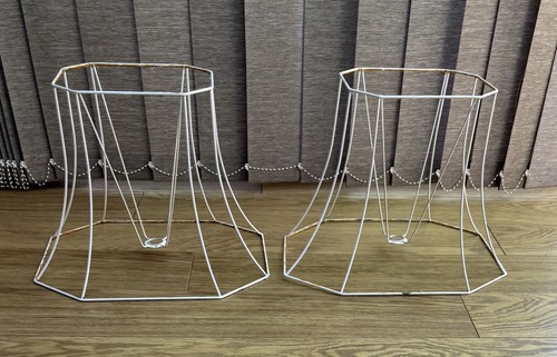 Matching pair vintage lamp - ,