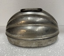 Vintage Tin Scalloped Steam