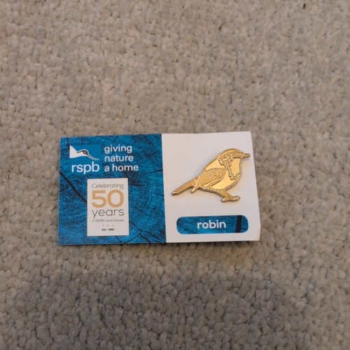 Rspb gold robin years pin - gold,