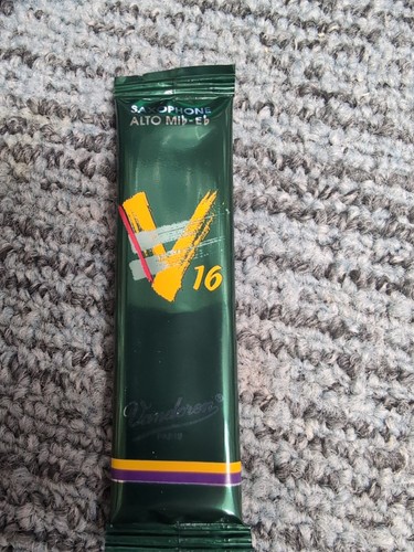 Vandoren v16 alto sax - vandoren,