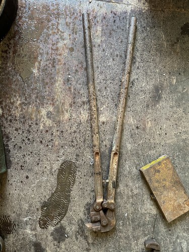 Vintage old bolt - bolt, cutters