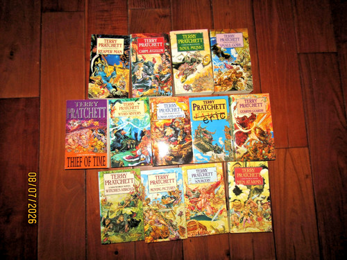 Terry pratchett discworld - pratchett,