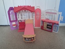 Barbie playhouse x2
