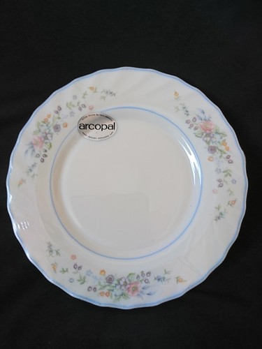Vtg arcopal victoria french - vtg,
