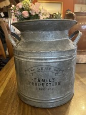 Reproduction Vintage Style