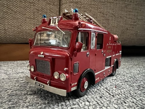 Fire brigade models - 1/48,