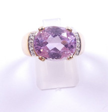 Ring 9 carat yellow gold size N Oval kunzite diamonds