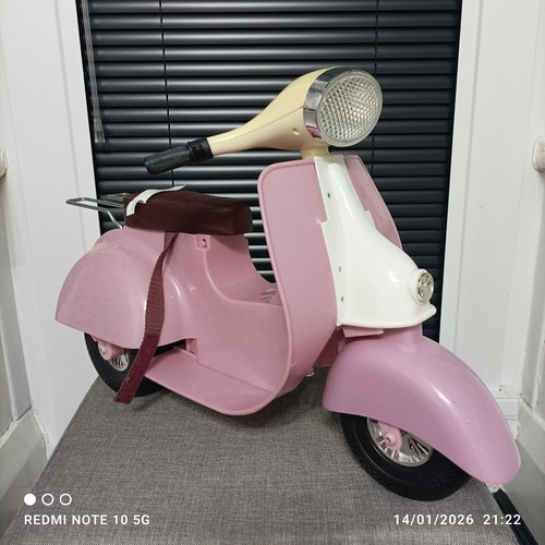 Girl our generation vespa - og,
