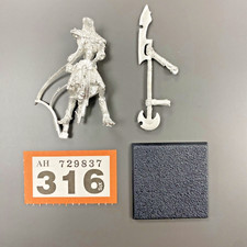 USHABTI WITH RITUAL BLADE