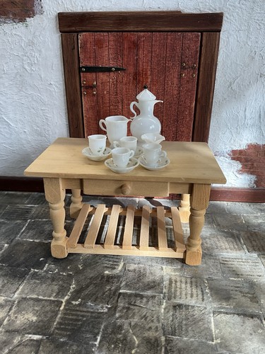 Dolls house miniature - dolls,