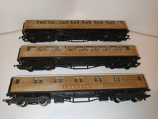 Hornby 00 Gauge LNER Teak Corridor Coaches 22357 And Sleeping Car 1316, Good!