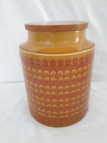 Hornsea saffron storage - storage, jar