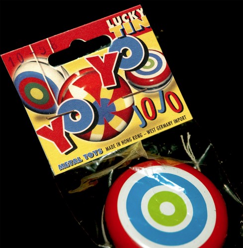 Nice old yoyo - old, made