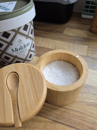 Wooden salt box with - salt, &