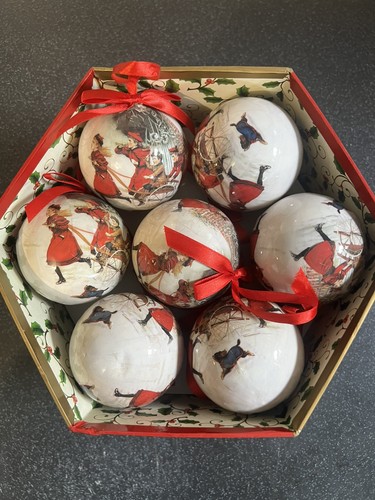 Vintage baubles snow white - vintage,