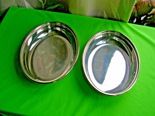 Two monarchy plate oval dishes - two,