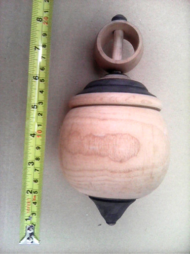 Large french humming - large, spinning