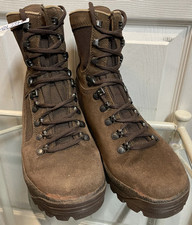 Genuine Brown Suede Meindl Army Issue Combat Male Desert Boots 5M UK MDL25M