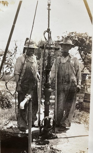 Vintage water pump - water,