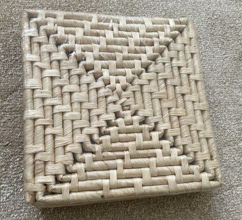 Brand new vintage style raffia - new,