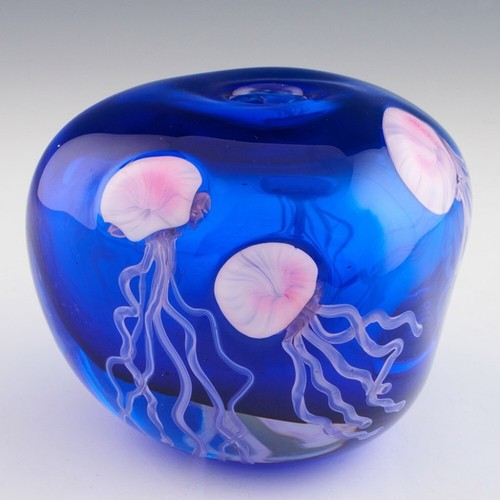 Triform jelly fish - a,