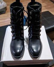 Merry Scott Ankle Boots Size 6