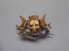 YPRES     western front battle town ww1  enamelled crest within birds  brooch