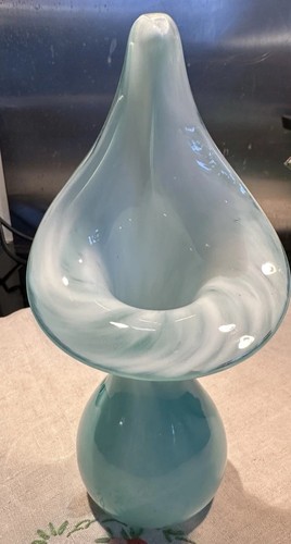 Alum bay glass - alum, in