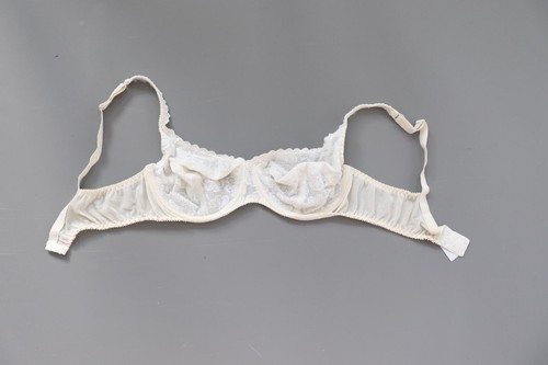 Cream vintage berlei bra - cream,