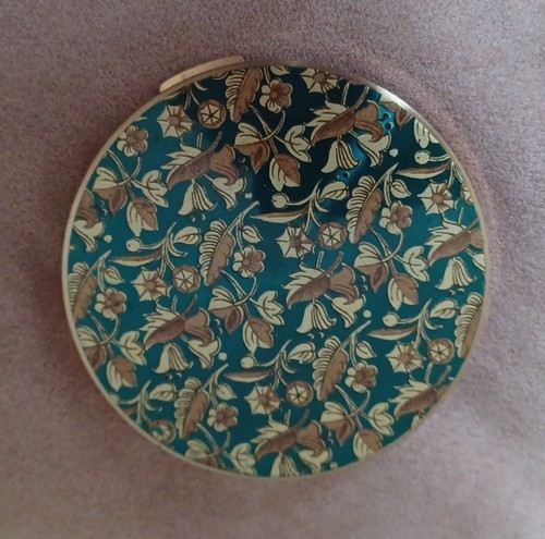 Stratton powder compact - powder, –