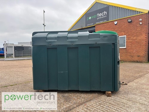 Used titan 1000l plastic - titan,