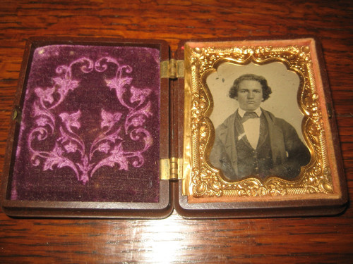 Antique brown vulcanite cased - brown,