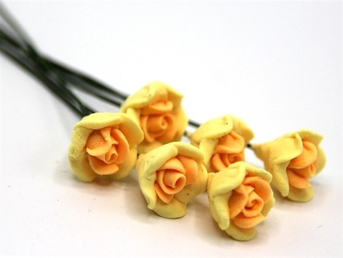 Dolls house roses yellow - dolls,