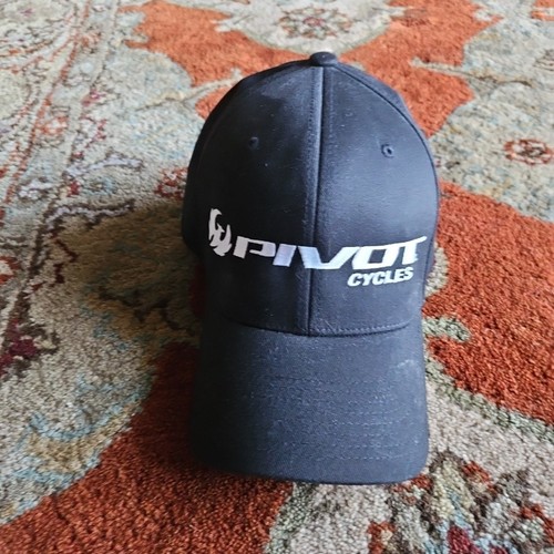 Pivot cycles fitted hat - hat, unisex