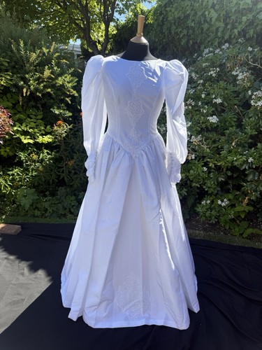 Vintage wedding dress - 80's,