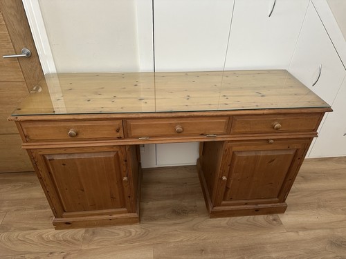 Solid pine wooden computer - pine,