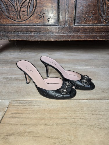 Gucci black embossed - gucci,